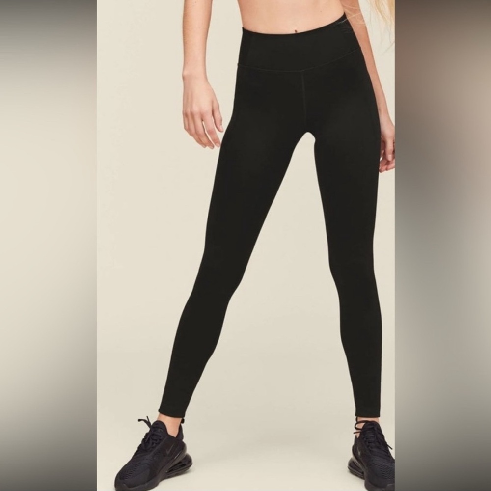 Girlfriend Collective Black High-Rise compressive  Leggings (28.5)